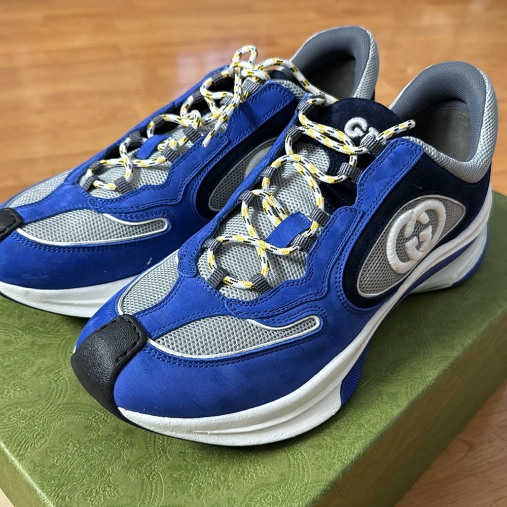 Gucci mens Run sneaker